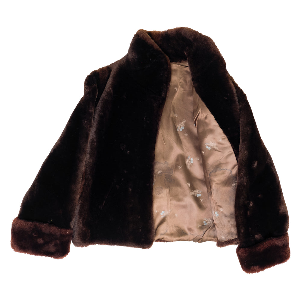 
                  
                    Load image into Gallery viewer, THICK CROPPED FUR JACKET
                  
                