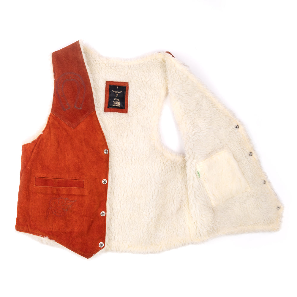 
                  
                    Load image into Gallery viewer, SUEDE SHERPA HORSESHOE VEST
                  
                