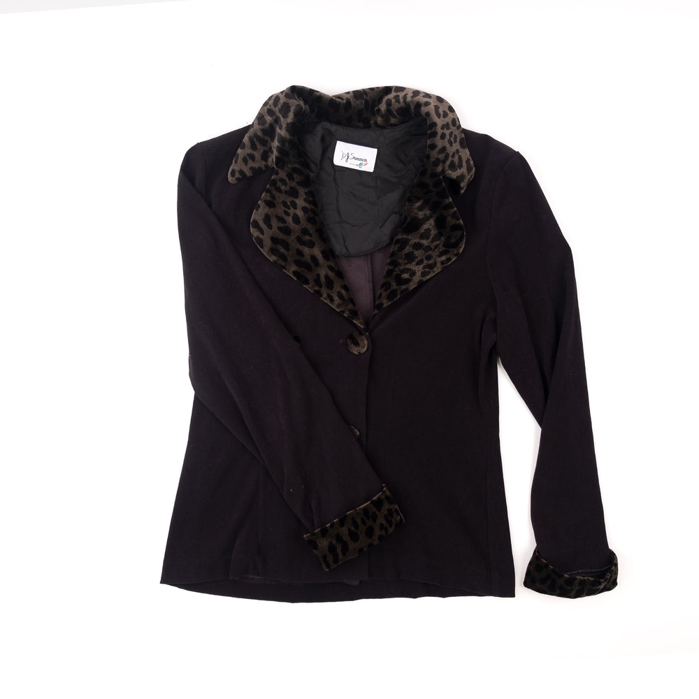 
                  
                    Load image into Gallery viewer, BLACK BLAZER WITH LEOPARD PRINT COLLAR
                  
                