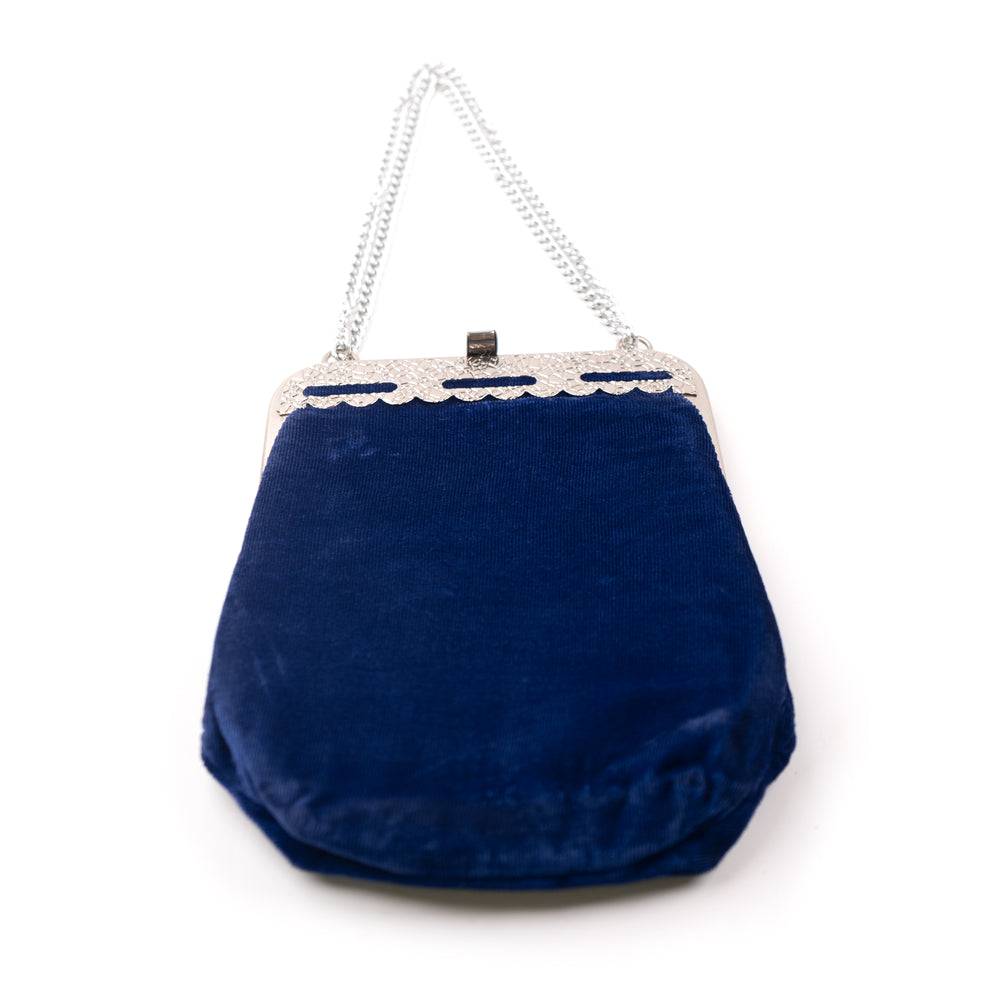 
                  
                    Load image into Gallery viewer, BLUE VELVET CHAIN STRAP PURSE
                  
                